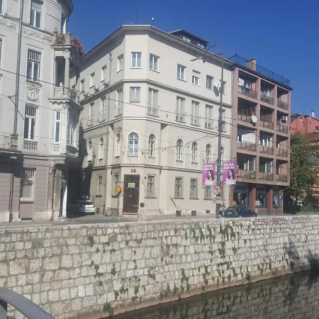 şehir Merkez Yakınında 30 M2 Stüdyo Daire, 1 Banyolu Daire